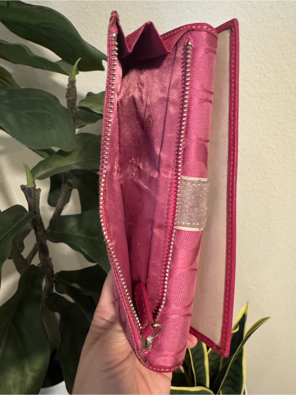 Coach - Fuchsia Pink - Signature Monogram Jacquard - Trifold Wallet - Picture 6 of 8